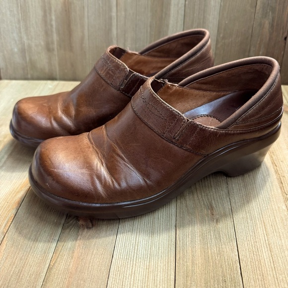 Ariat Shoes - Ariat Brown Leather Clogs with Short Heel size 7.5B Western Cowgirl Equestrian